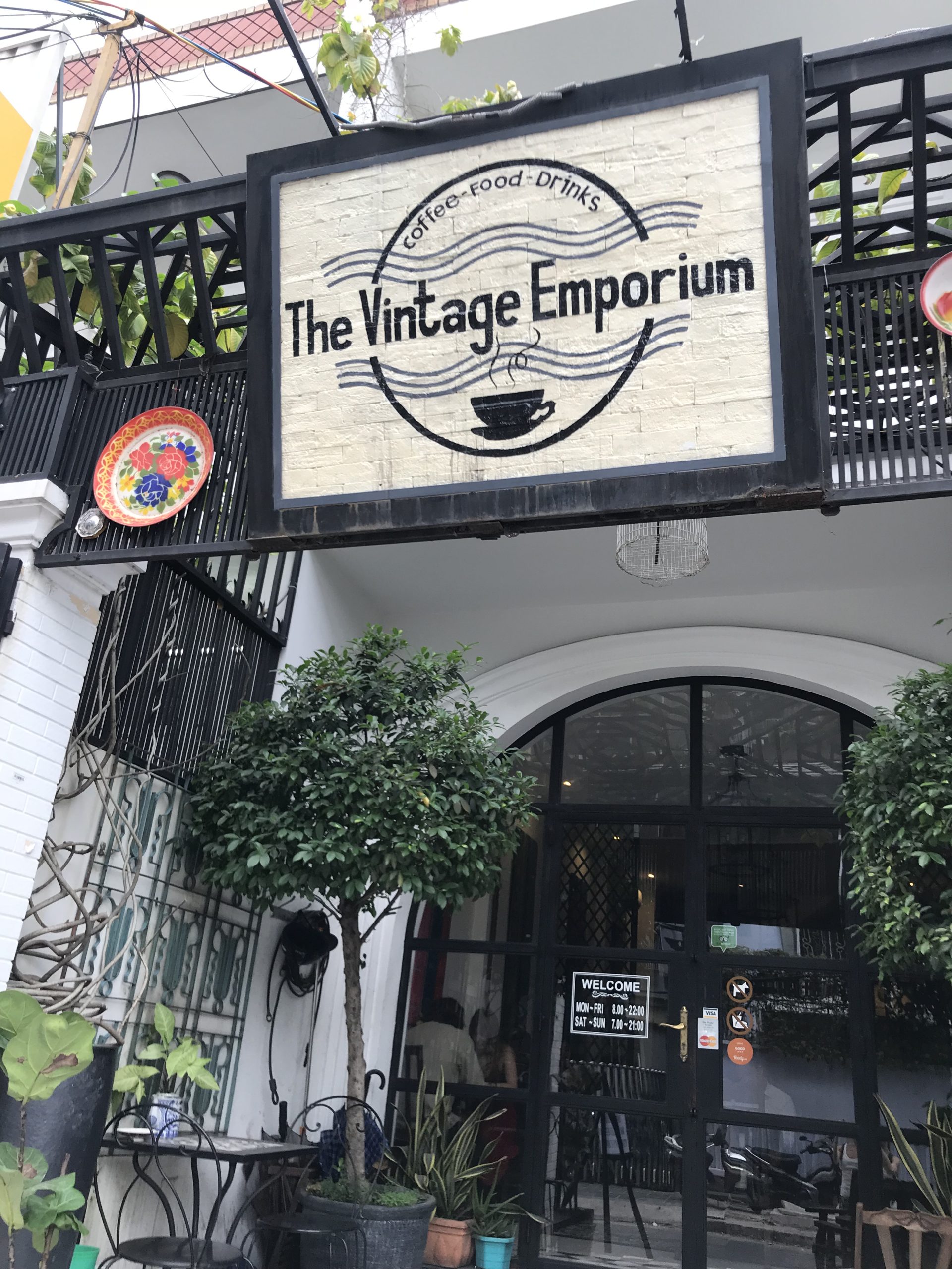 The Vintage Emporium là một quán cà phê ăn sáng vừa ngon vừa có không gian đẹp ở Sài Gòn